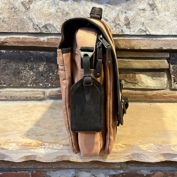 Auburn University Canyon Outback Canvas and Leather Messenger Laptop Bag - Picture 3 of 10